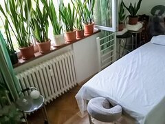 Cititi va rog toate detaliile inainte sa sunati, 5 min. metrou Obor
